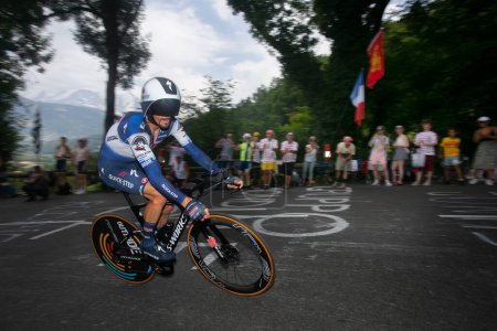 Téléchargez les photos : Domancy, France 18 juillet 2023 : JULIAN ALAPHILIPPE (SOUDAL QUICK-STEP BEL) en contre-la-montre au Tour de France. - en image libre de droit