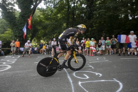 Téléchargez les photos : Domancy, France 18 juillet 2023 : TIESJ BENOOT (JUMBO-VISMA NED) en contre-la-montre au Tour de France. - en image libre de droit