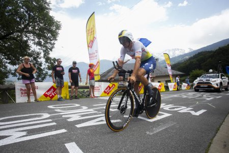 Téléchargez les photos : Domancy, France 18 juillet 2023 : DANIEL OSS (TOTALENERGIES / FRA) en contre-la-montre au Tour de France 2023. - en image libre de droit