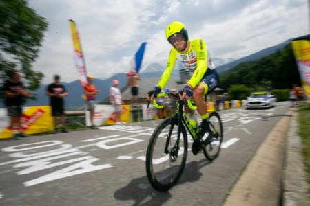 Téléchargez les photos : Domancy, France 18 juillet 2023 : ADRIEN PETIT (INTERMARCH - CIRCUS - WANTY BEL) en contre-la-montre au Tour de France 2023. - en image libre de droit