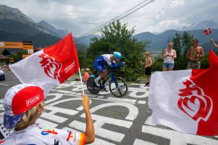 Téléchargez les photos : Domancy, France 18 juillet 2023 : ELMAR REINDERS (TEAM JAYCO ALULA AUS) en contre-la-montre au Tour de France 2023. - en image libre de droit