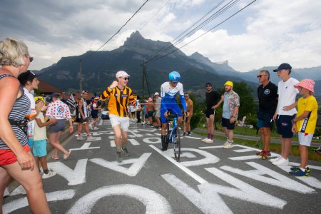 Téléchargez les photos : Domancy, France 18 juillet 2023 : LUKA MEZGEC (TEAM JAYCO ALULA AUS) en contre-la-montre au Tour de France 2023. - en image libre de droit