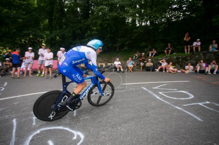 Téléchargez les photos : Domancy, France 18 juillet 2023 : SAM WELSFORD (TEAM DSM - FIRMENICH NED) en contre-la-montre au Tour de France 2023. - en image libre de droit