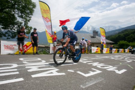 Téléchargez les photos : Domancy, France 18 juillet 2023 : KEVIN VERMAERKE (TEAM DSM - FIRMENICH NED) en contre-la-montre au Tour de France 2023. - en image libre de droit