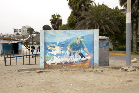 Foto de Lima, Perú; 1 de enero de 2023: Actividad de la industria pesquera en el puerto de Chorrios en la ciudad de Lima, Perú. - Imagen libre de derechos