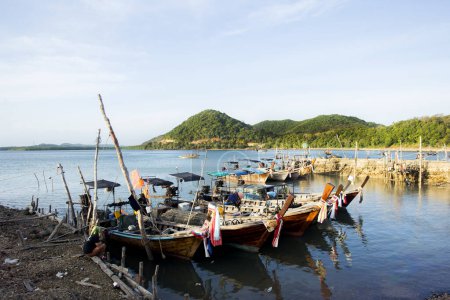 Foto de Barcos de pesca en la isla de Ko Yao en el sur de Tailandia. - Imagen libre de derechos
