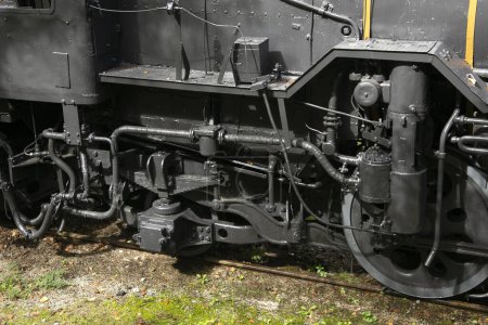 Foto de Nagiso, Japón; 1 de octubre de 2023: Tren de locomotoras negro viejo en la ciudad de Nagiso en Japón. - Imagen libre de derechos
