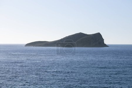 Foto de Isletas situadas en Cala Comte en la isla de Ibiza. - Imagen libre de derechos