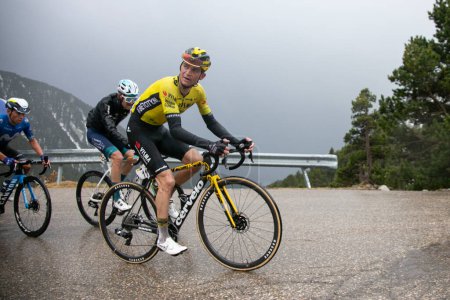 Téléchargez les photos : Girona, Espagne ; 18 mars 2024 : Sepp Kuss (Team Visma Lease a Bike) à La Volta Catalunya 2024. - en image libre de droit