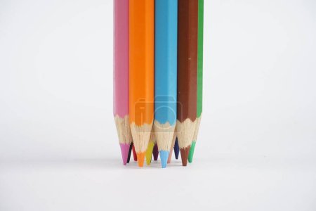 Téléchargez les photos : Crayon et crayons de couleur - en image libre de droit