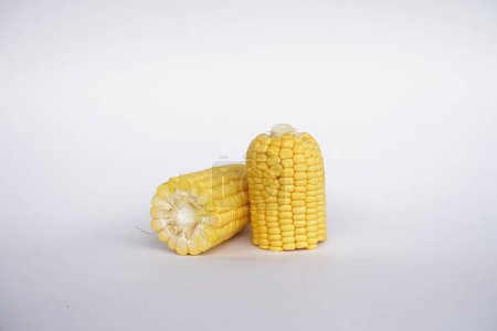 Téléchargez les photos : Maïs avec fond blanc - en image libre de droit