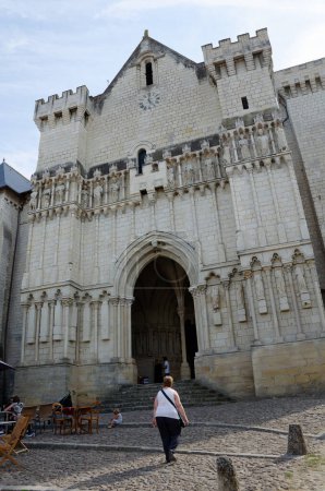 Téléchargez les photos : View from Fontevrault Abbey with details - en image libre de droit