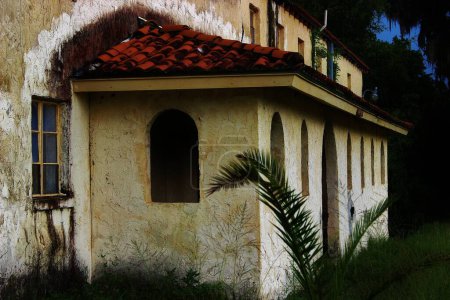 Téléchargez les photos : Ancien monastère abandonné, Orange City, Floride - en image libre de droit