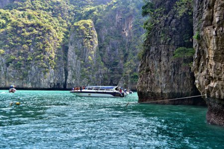 Téléchargez les photos : Belle vue sur les îles Phi Phi à Phuket, Thaïlande - en image libre de droit