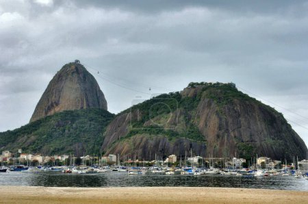 Téléchargez les photos : Sugarloaf Mountain (Pao de Acucar) in Rio de Janeiro Brazil - en image libre de droit