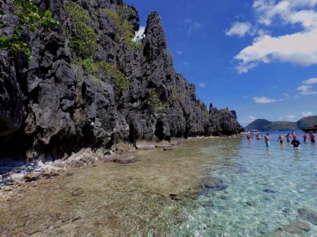 Foto de Hermosa vista de Secret Lagoon Beach en El Nido, isla de Palawan, Filipinas - Imagen libre de derechos