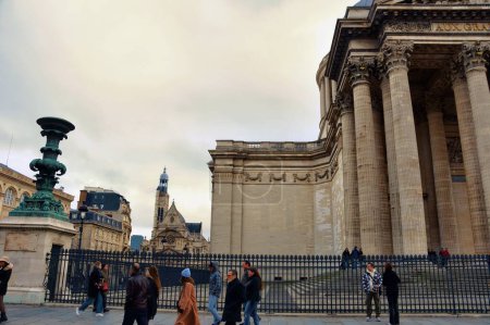 Téléchargez les photos : Paris, France - 3 janvier 2023 : Bâtiment Panthéon dans le Quartier Latin du 5ème arrondissement de Paris, France. - en image libre de droit