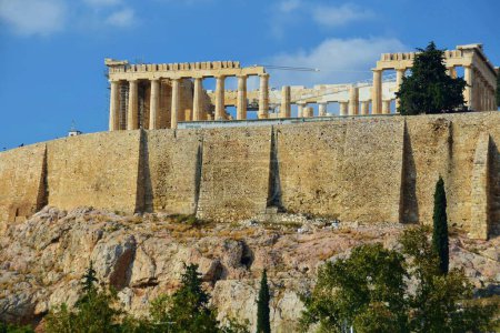 Téléchargez les photos : Ruines grecques antiques de l'Acropole athénienne, monument célèbre. Voyage en Grèce thème. - en image libre de droit