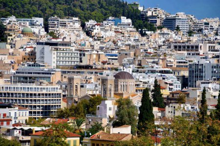 Foto de Vista real de Atenas desde la colina de la Acrópolis, Atenas, región de Ática, Grecia - Imagen libre de derechos