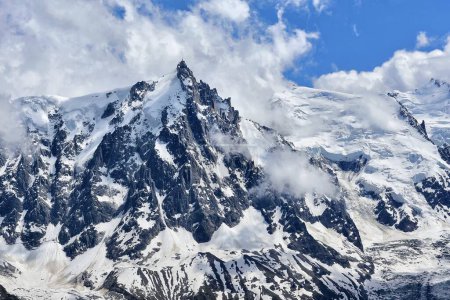 Téléchargez les photos : Aiguille du Midi, Alpes françaises. Station de ski. Chamonix Mont Blanc, France - en image libre de droit