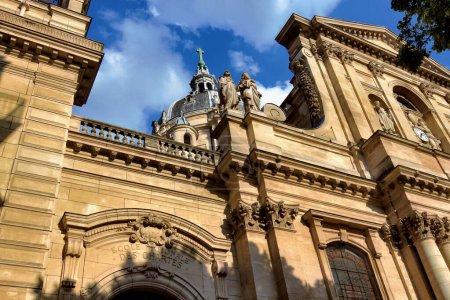 Téléchargez les photos : Le Panthéon dans le Quartier Latin à Paris, France
. - en image libre de droit