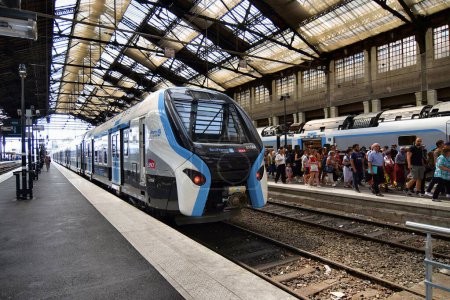 Foto de PARÍS, FRANCIA - Vista de la histórica estación de tren Gare de Lyon - Imagen libre de derechos