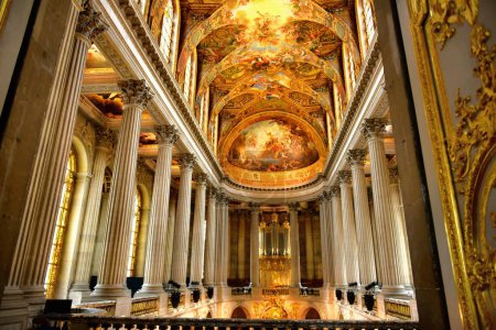 Foto de Versailles, France - October 2, 2022: The Royal Chapel in Versailles Palace - Imagen libre de derechos