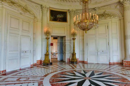 Foto de Versailles, France - October 2, 2022: Luxury interior of the famous palace Versailles - Imagen libre de derechos