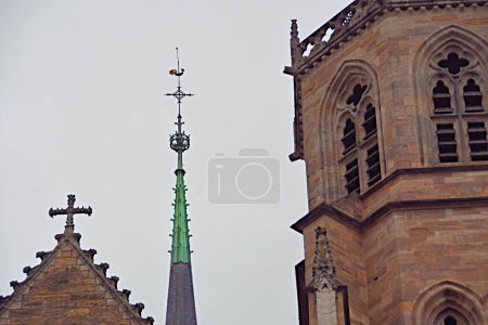 Foto de Dijon, Francia - 24 de enero de 2024: Vista de la Catedral de San Benigno de Dijon en Francia - Imagen libre de derechos