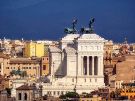 Téléchargez les photos : Vue depuis les hauteurs du Vittoriano, Rome, Italie - en image libre de droit