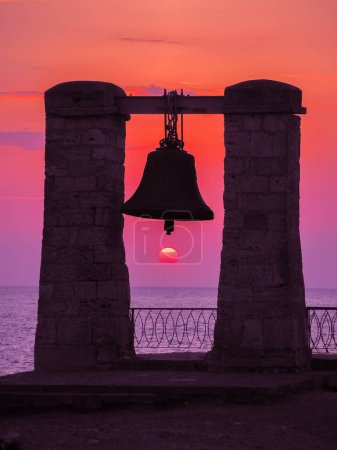 Téléchargez les photos : Hersones anciens au coucher du soleil - en image libre de droit