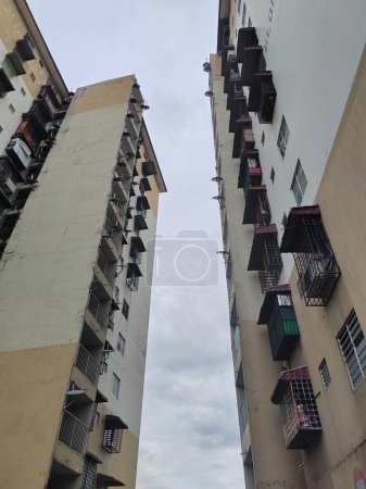 Téléchargez les photos : Appartement sentul utama bloc 209 vue - en image libre de droit