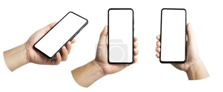 Eine Gruppe männlicher Hände hält ein Smartphone isoliert auf weiß