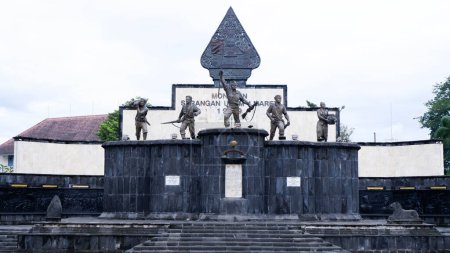 Photo pour Monumen serangan umum,general attack monument 1 march 1949. Yogyakarta-Indonesia, December 27,2022. - image libre de droit