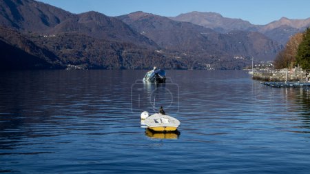 Téléchargez les photos : Vue panoramique à Orta San Giulio, beau village sur le lac d'Orta, Piémont (Piémont), Italie
. - en image libre de droit