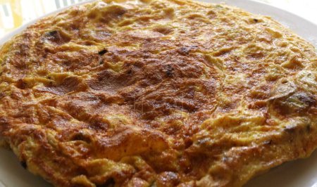 Offrez-vous la bonté saine d'une omelette de courgette nutritive, parfaitement conçue pour répondre à diverses préférences alimentaires, y compris le céto