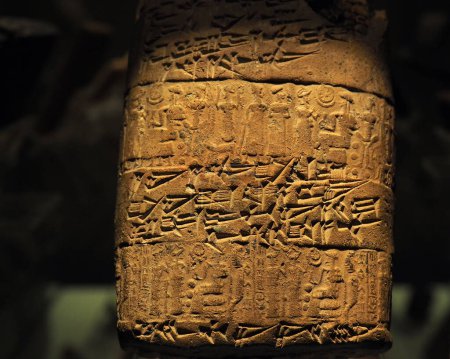 Foto de Tabletas de arcilla cuneiforme hitita de Kultepe que se exhibieron en el Museo de Civilizaciones de Anatolia. - Imagen libre de derechos