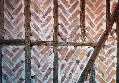 Téléchargez les photos : Motifs muraux de la construction traditionnelle en maçonnerie laquée bois en Turquie connu sous le nom de himis (himish). - en image libre de droit