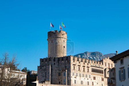 Foto de Castle in the old town of Trento. - Imagen libre de derechos