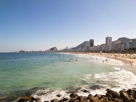 Téléchargez les photos : Vue de la plage de Leme et Copacabana à Rio de Janeiro Brésil. - en image libre de droit