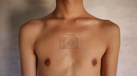 Foto de Delgada forma del cuerpo masculino sobre fondo blanco - Imagen libre de derechos