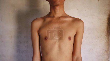 Foto de Delgada forma del cuerpo masculino sobre fondo blanco - Imagen libre de derechos