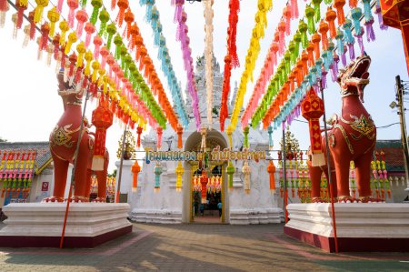 Photo for LAMPHUN, THAILAND - November 8, 2022 : Lamphun Saen Duang Lantern Festival of Phra That Hariphunchai Temple in Lamphun Province,Thailand. - Royalty Free Image