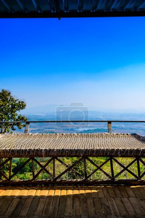 Téléchargez les photos : Scenic view with resting area at Doi Sa Ngo viewpoint, Chiang Rai province. - en image libre de droit