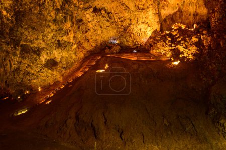 Foto de Landscape of Thamluang cave in Thamluang Khunnam Nangnon National Park, Chiang Rai province. - Imagen libre de derechos