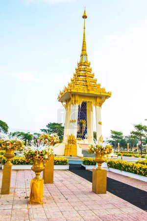 Téléchargez les photos : Royal Crematorium Replica à Phayao Province, Thaïlande. - en image libre de droit