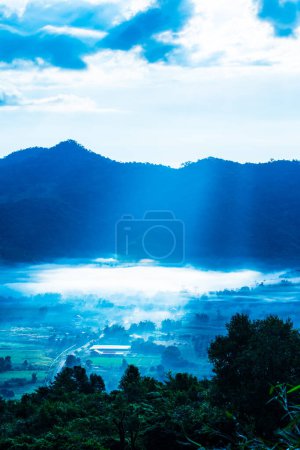 Téléchargez les photos : Beautiful Mountain View of Phu Langka National Park, Thailand. - en image libre de droit