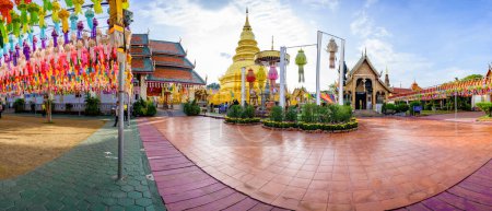 Photo for LAMPHUN, THAILAND - October 20, 2020 : Panorama View of Phra That Hariphunchai Pagoda with Beautiful Lantern in Lamphun Lantern Festival, Lamphun Province. - Royalty Free Image