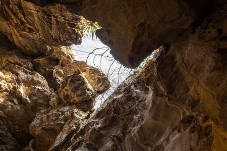 Téléchargez les photos : Phra Sabai cave in Lampang province, Thailand. - en image libre de droit