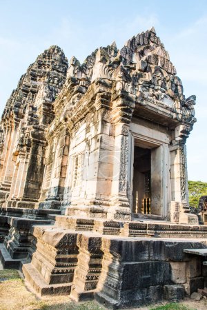 Téléchargez les photos : La tour principale du parc historique de Phimai, Thaïlande - en image libre de droit